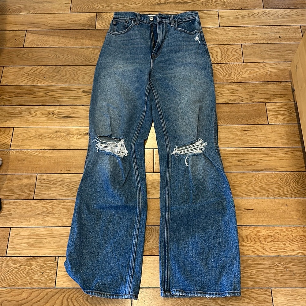 A&F 90’s Relaxed Ultra High Rise Jeans